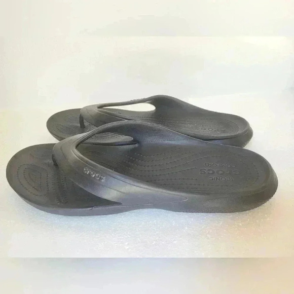 Crocs Men’s Comfort Summer Flip Flop Sandal - Picture 7 of 7